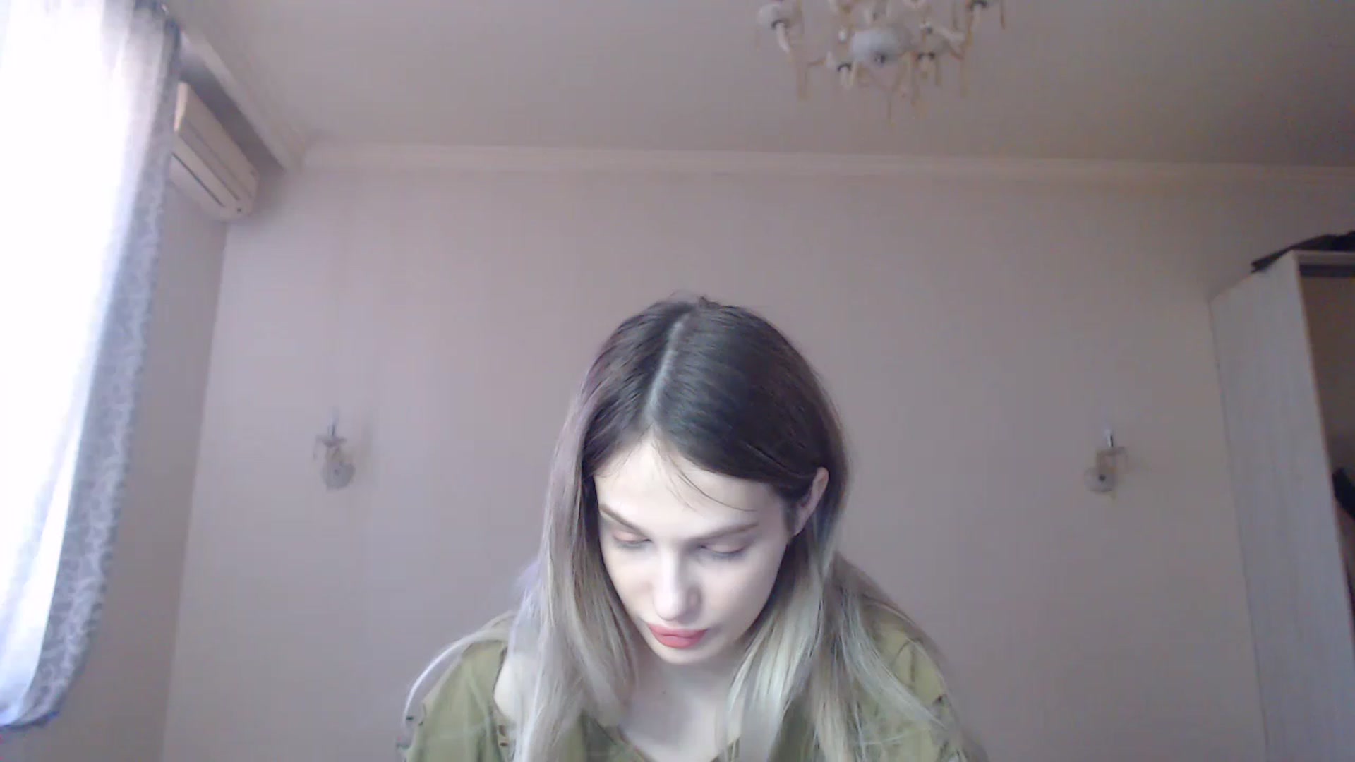 Gallery image thumbnail from Lola_vi's myfreecams stream on, 03/05/2023, 11:35 image 4 of 20