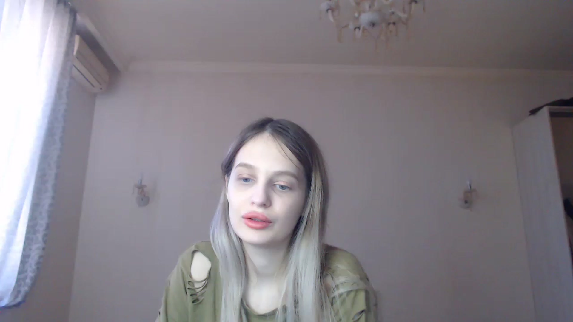 Gallery image thumbnail from Lola_vi's myfreecams stream on, 03/05/2023, 11:35 image 13 of 20