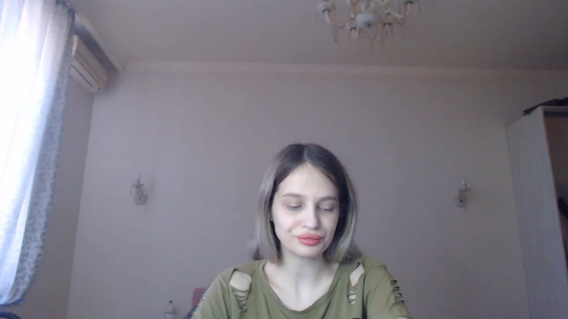 Gallery image thumbnail from Lola_vi's myfreecams stream on, 03/05/2023, 11:59 image 11 of 20