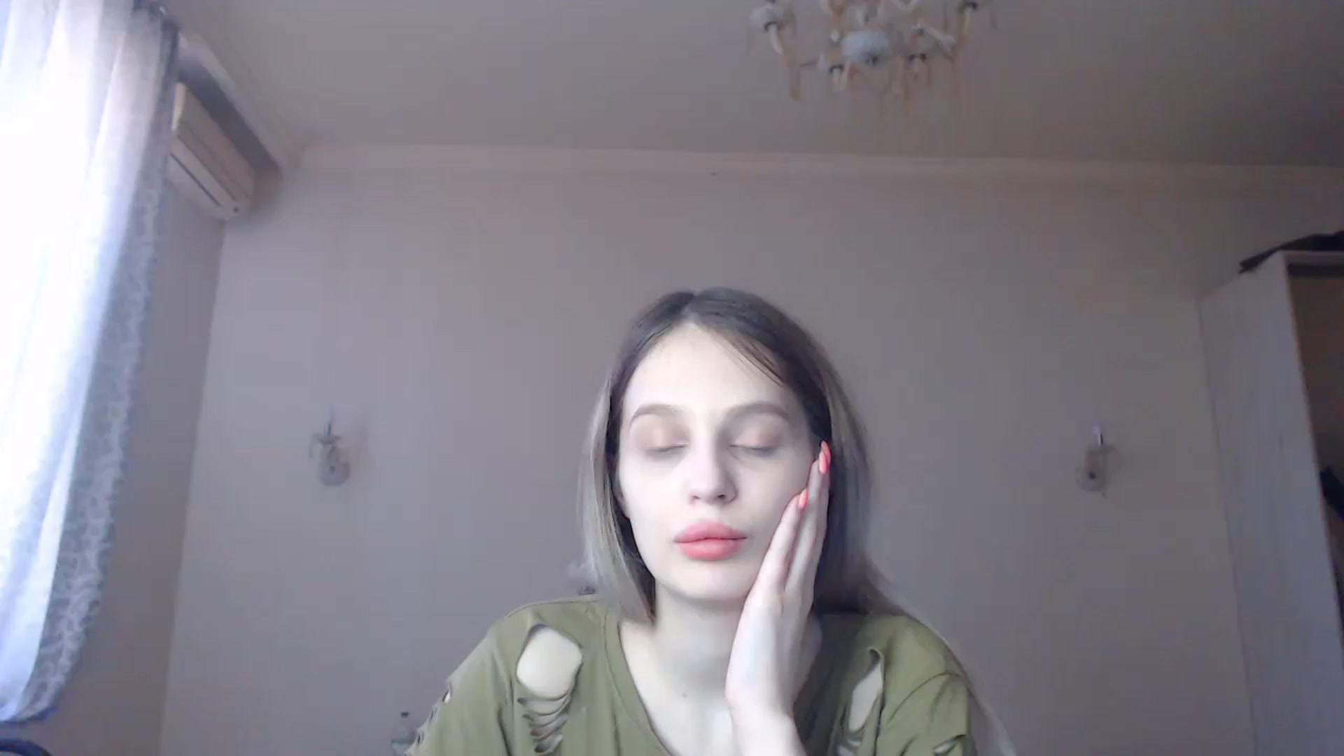 Gallery image thumbnail from Lola_vi's myfreecams stream on, 03/05/2023, 11:59 image 1 of 20