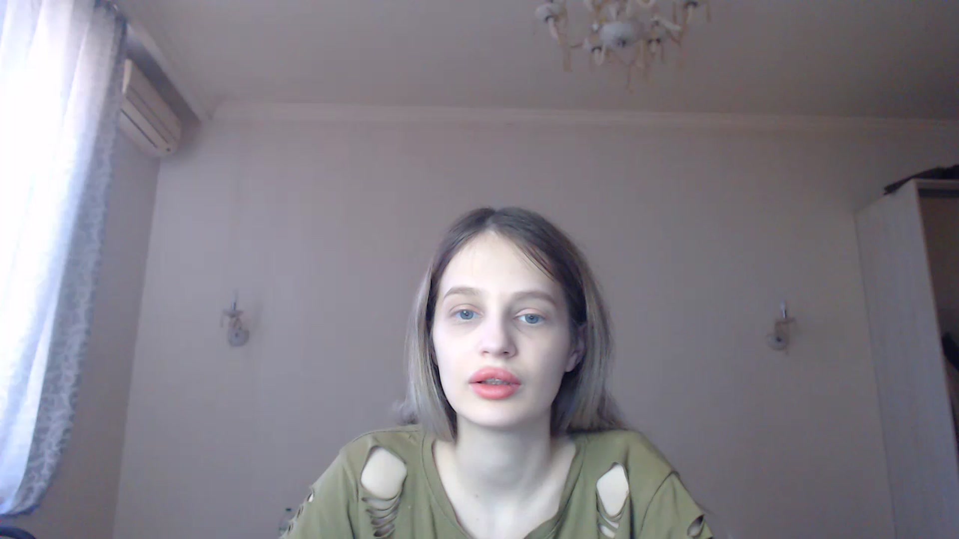 Gallery image thumbnail from Lola_vi's myfreecams stream on, 03/05/2023, 11:59 image 4 of 20