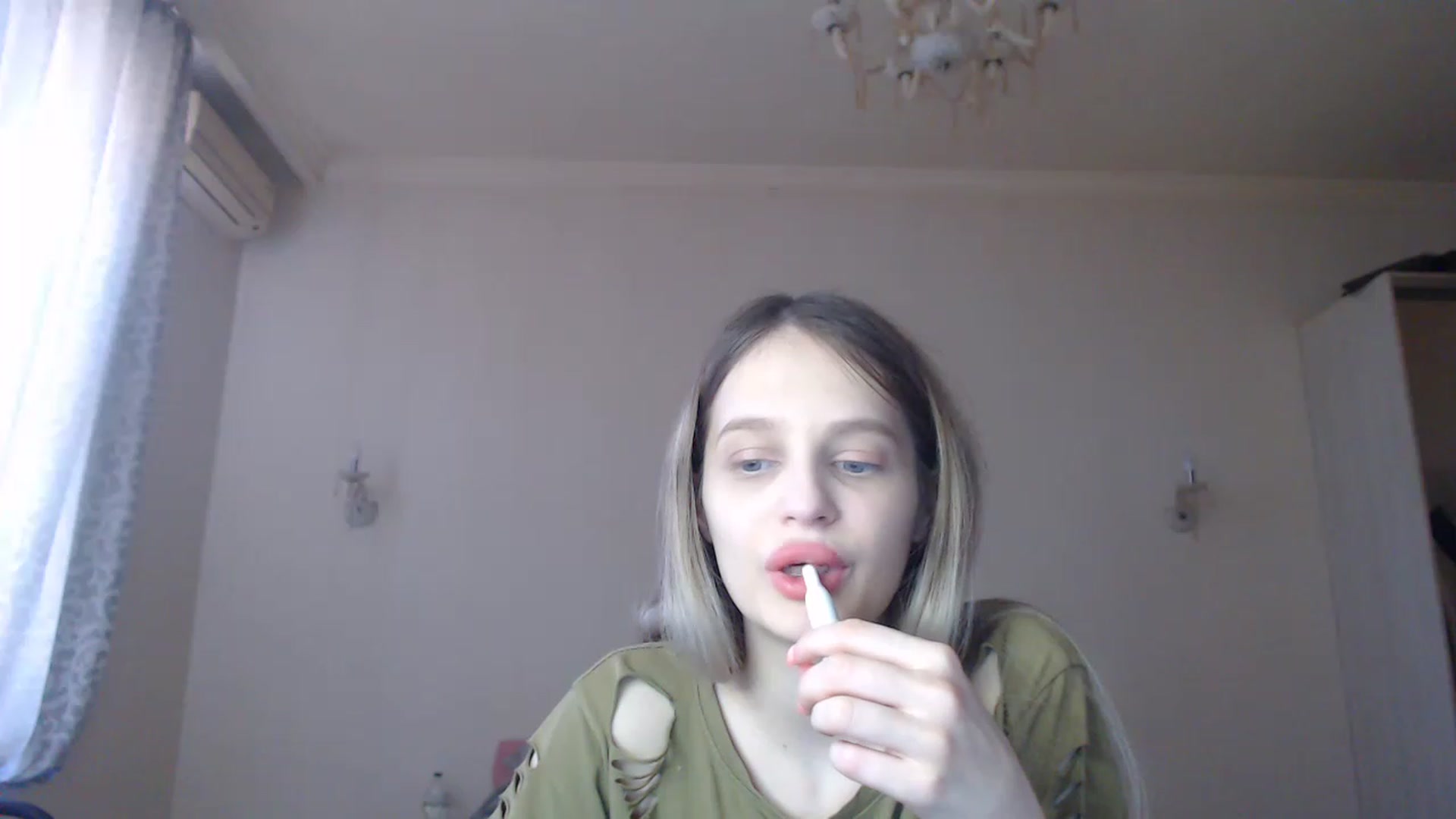 Gallery image thumbnail from Lola_vi's myfreecams stream on, 03/05/2023, 11:59 image 18 of 20