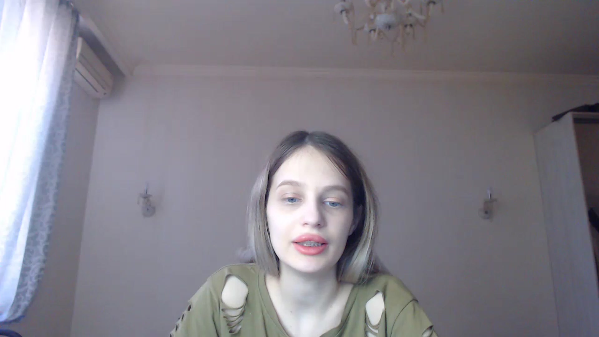 Gallery image thumbnail from Lola_vi's myfreecams stream on, 03/05/2023, 11:59 image 10 of 20