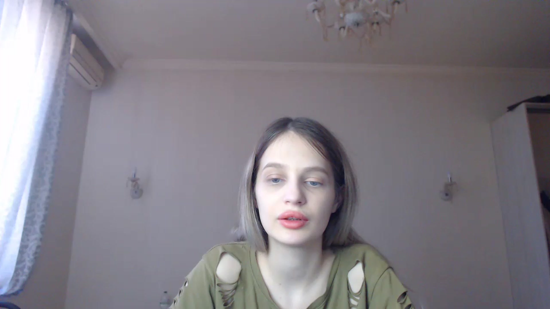 Gallery image thumbnail from Lola_vi's myfreecams stream on, 03/05/2023, 11:59 image 3 of 20