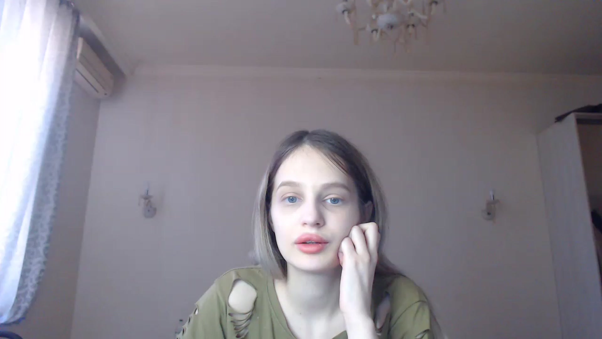 Gallery image thumbnail from Lola_vi's myfreecams stream on, 03/05/2023, 11:59 image 2 of 20