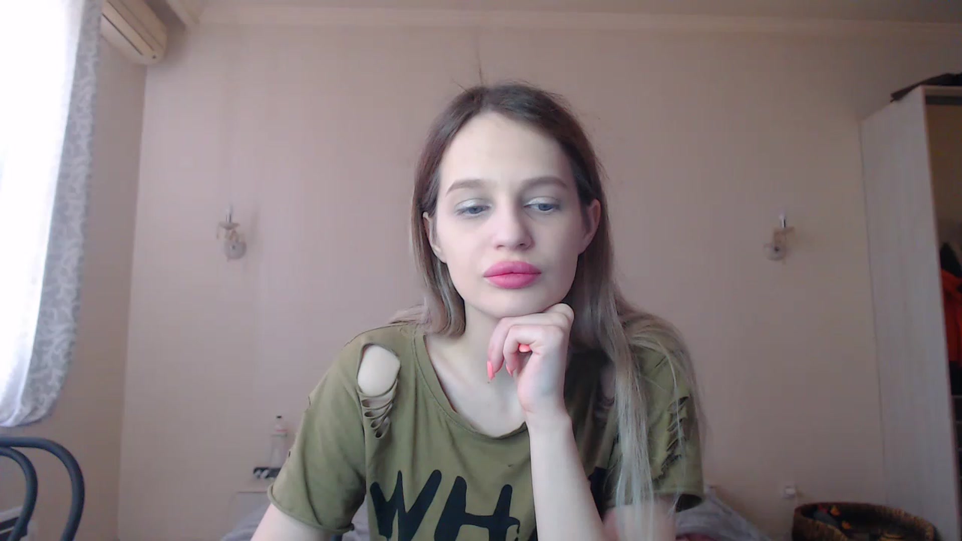 Gallery image thumbnail from Lola_vi's myfreecams stream on, 03/07/2023, 11:52 image 1 of 20