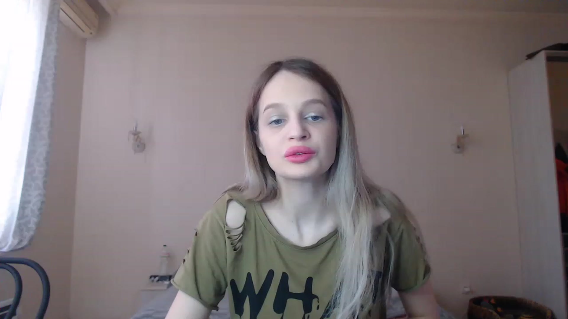 Gallery image thumbnail from Lola_vi's myfreecams stream on, 03/07/2023, 11:52 image 6 of 20