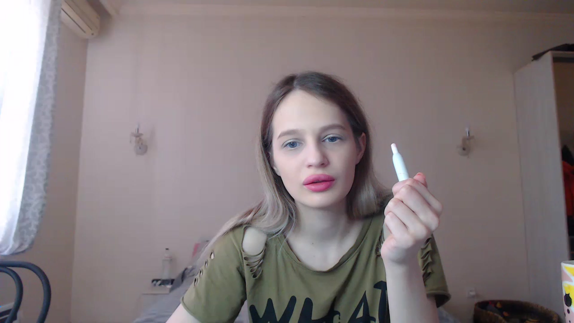 Gallery image thumbnail from Lola_vi's myfreecams stream on, 03/07/2023, 11:52 image 10 of 20