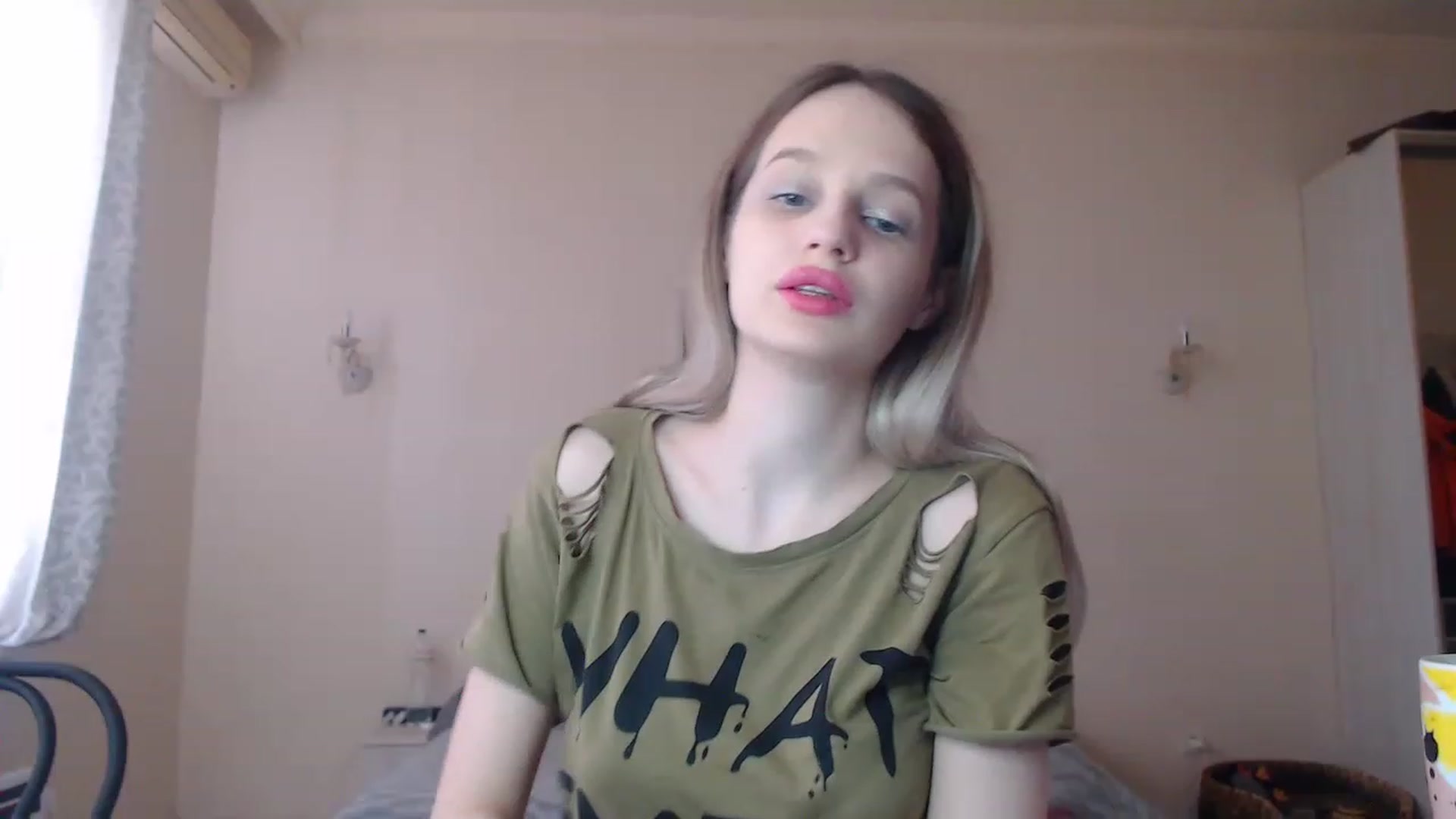 Gallery image thumbnail from Lola_vi's myfreecams stream on, 03/07/2023, 11:52 image 16 of 20