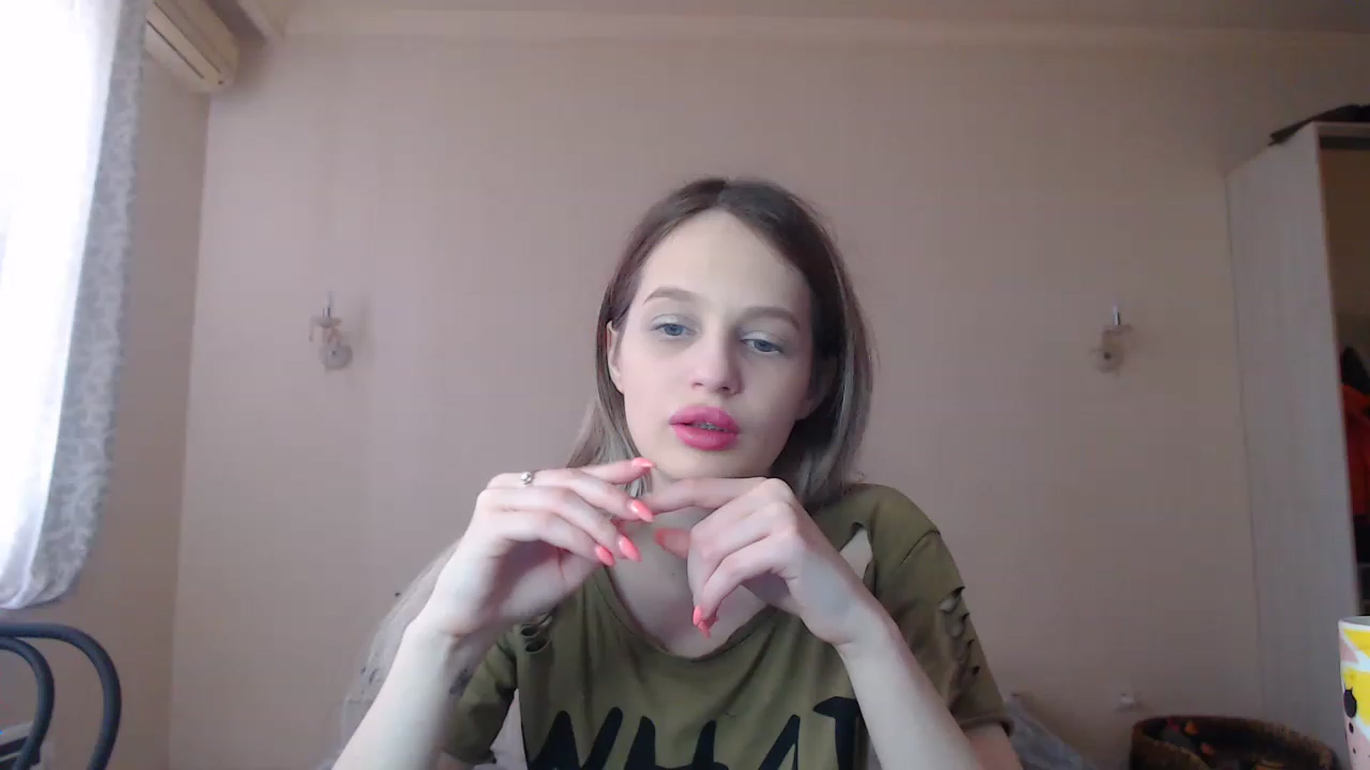 Gallery image thumbnail from Lola_vi's myfreecams stream on, 03/07/2023, 11:52 image 15 of 20