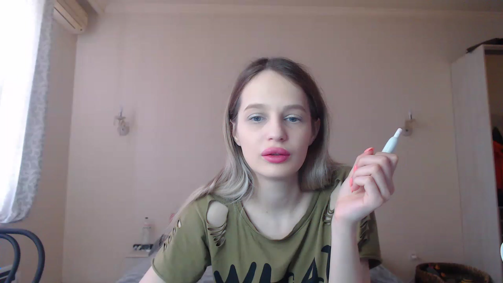 Gallery image thumbnail from Lola_vi's myfreecams stream on, 03/07/2023, 11:52 image 9 of 20