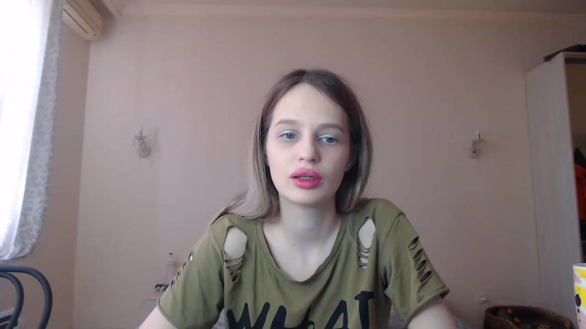 Gallery image thumbnail from Lola_vi's myfreecams stream on, 03/07/2023, 11:52 image 19 of 20