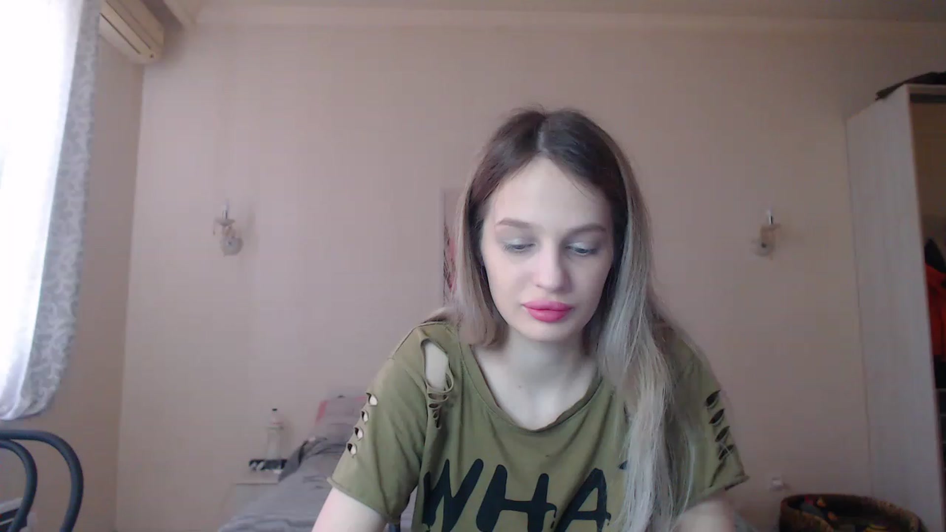 Gallery image thumbnail from Lola_vi's myfreecams stream on, 03/07/2023, 11:52 image 4 of 20