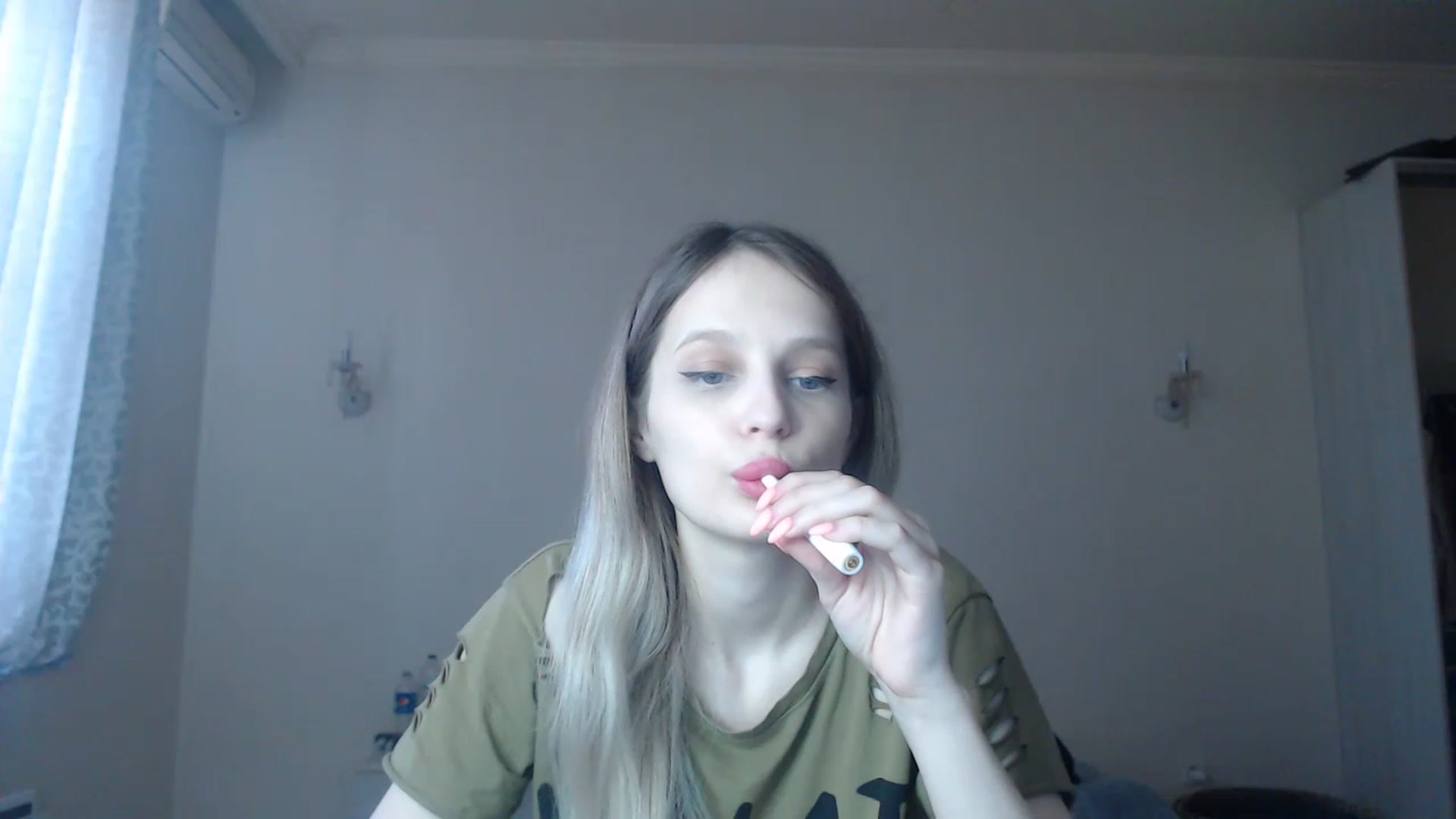 Gallery image thumbnail from Lola_vi's myfreecams stream on, 03/09/2023, 13:10 image 16 of 20