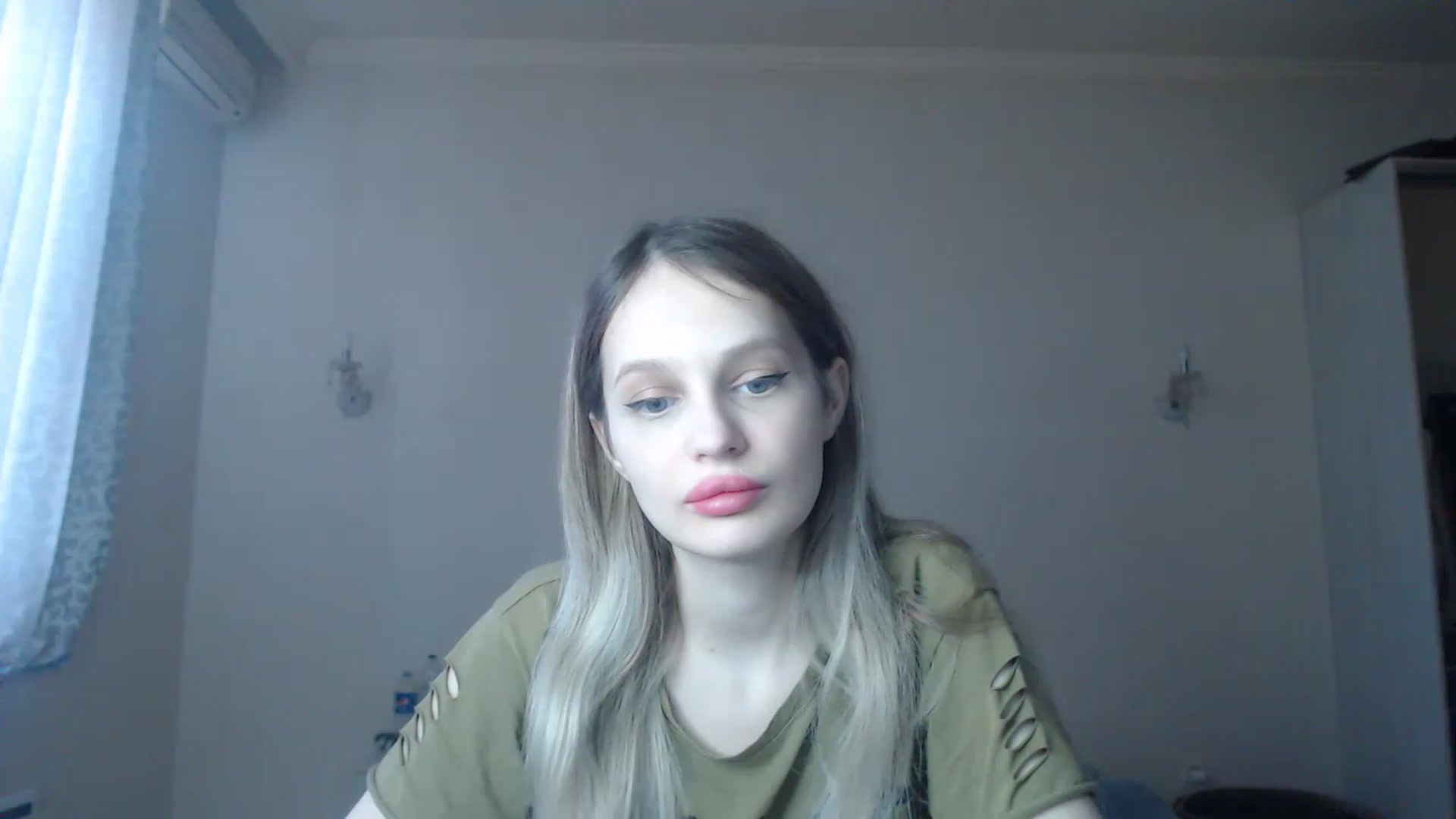 Gallery image thumbnail from Lola_vi's myfreecams stream on, 03/09/2023, 13:10 image 14 of 20