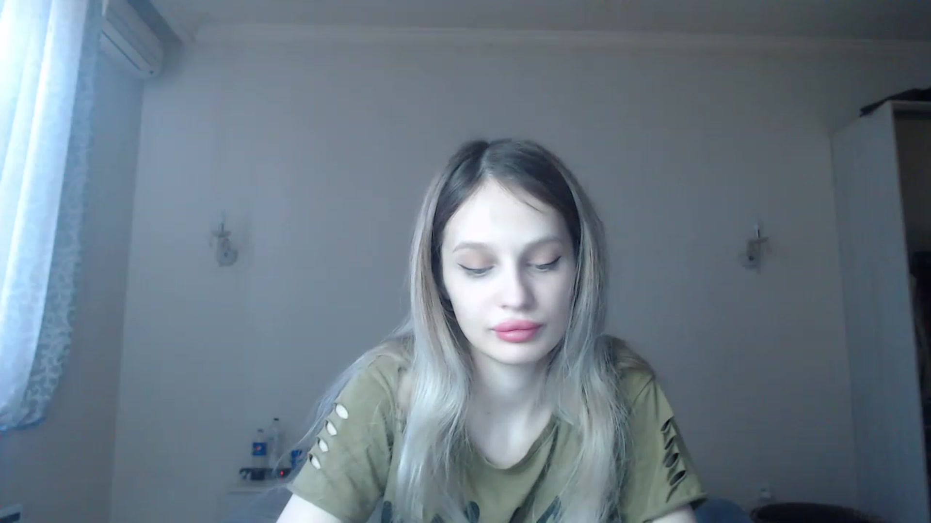 Gallery image thumbnail from Lola_vi's myfreecams stream on, 03/09/2023, 13:10 image 13 of 20