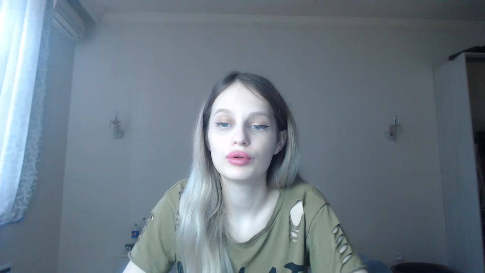 Gallery image thumbnail from Lola_vi's myfreecams stream on, 03/09/2023, 13:10 image 20 of 20