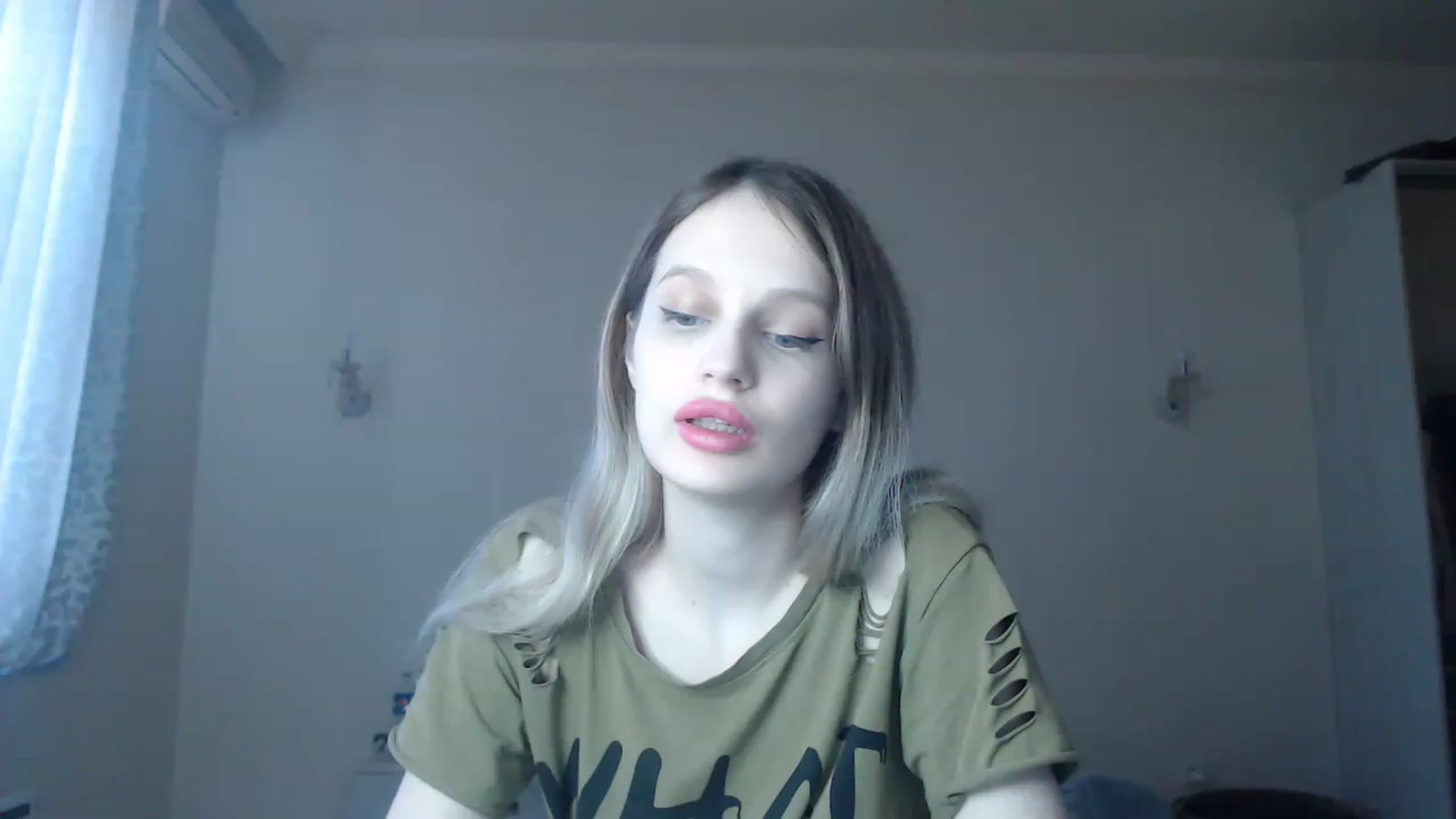 Gallery image thumbnail from Lola_vi's myfreecams stream on, 03/09/2023, 13:10 image 7 of 20