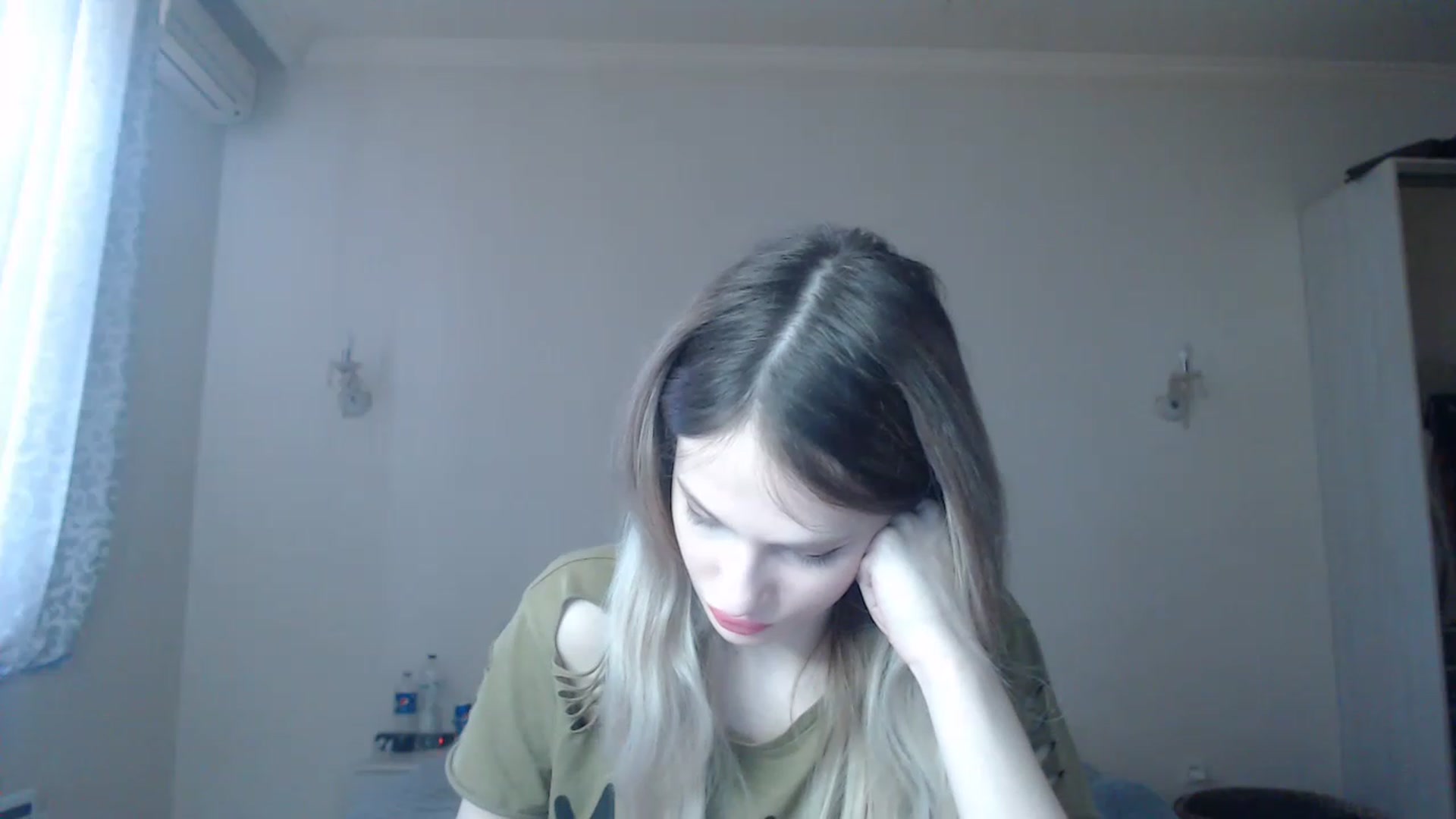 Gallery image thumbnail from Lola_vi's myfreecams stream on, 03/09/2023, 13:10 image 15 of 20