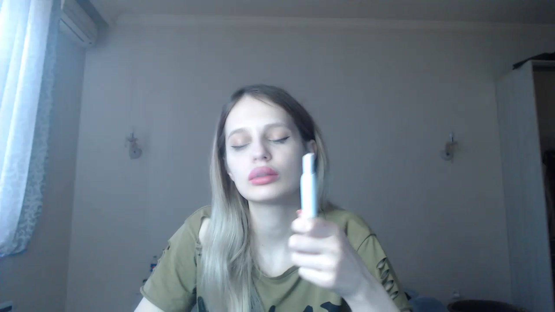 Gallery image thumbnail from Lola_vi's myfreecams stream on, 03/09/2023, 13:10 image 18 of 20
