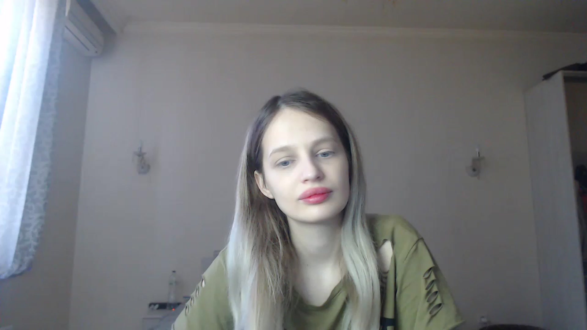 Gallery image thumbnail from Lola_vi's myfreecams stream on, 03/10/2023, 12:47 image 1 of 20