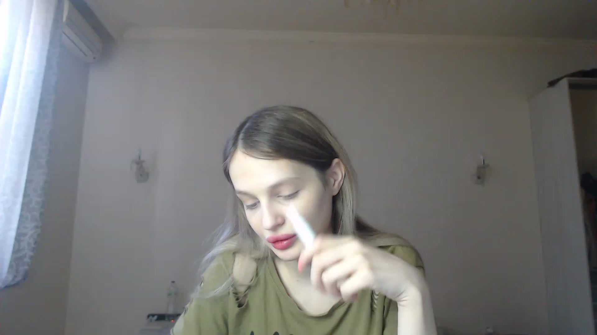 Gallery image thumbnail from Lola_vi's myfreecams stream on, 03/10/2023, 12:47 image 17 of 20
