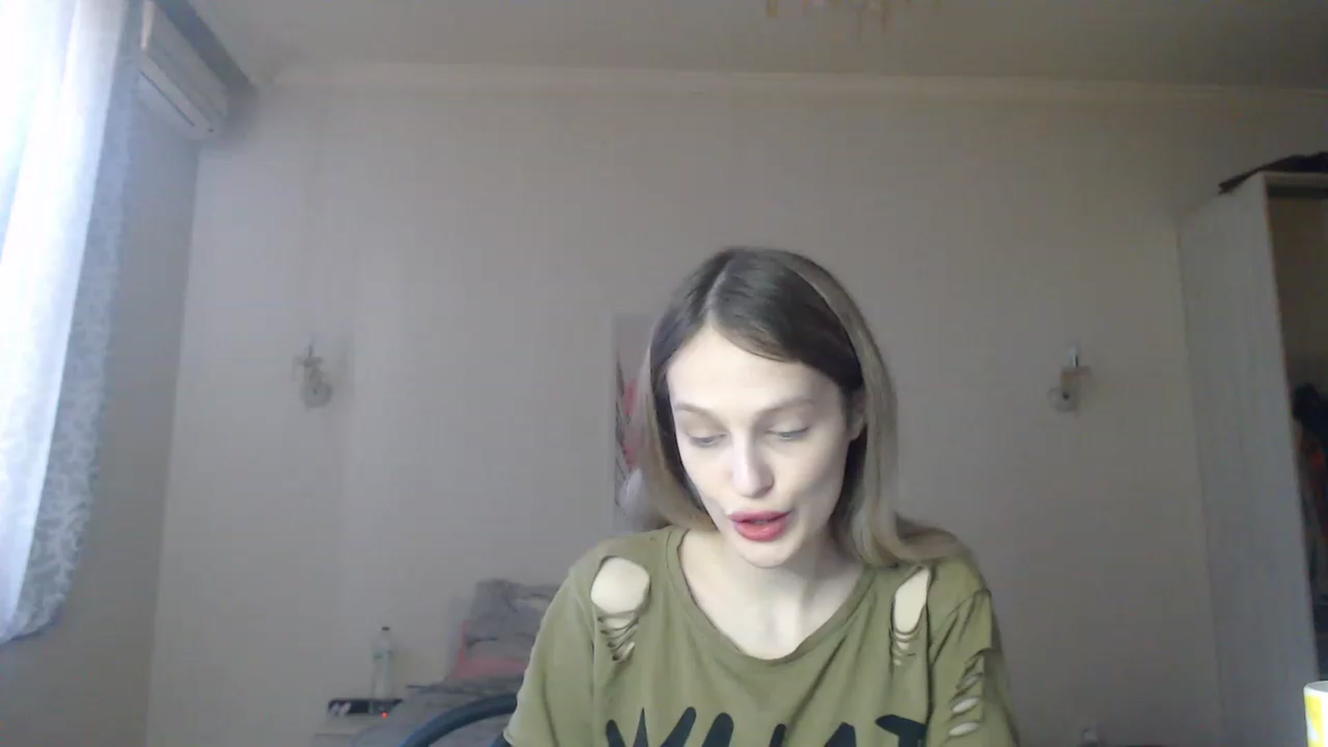 Gallery image thumbnail from Lola_vi's myfreecams stream on, 03/10/2023, 12:47 image 19 of 20