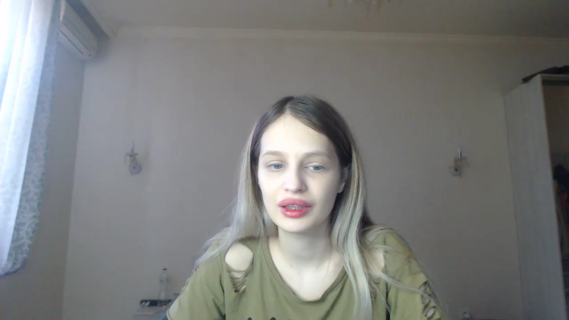 Gallery image thumbnail from Lola_vi's myfreecams stream on, 03/10/2023, 12:47 image 16 of 20