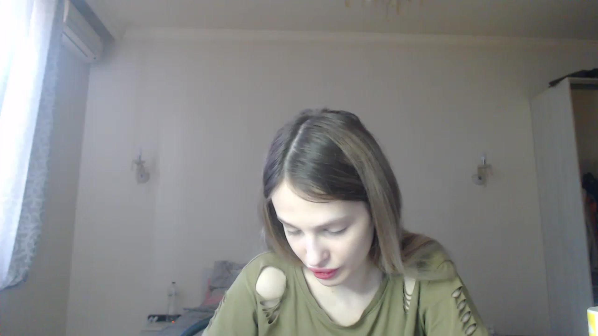 Gallery image thumbnail from Lola_vi's myfreecams stream on, 03/10/2023, 12:47 image 20 of 20