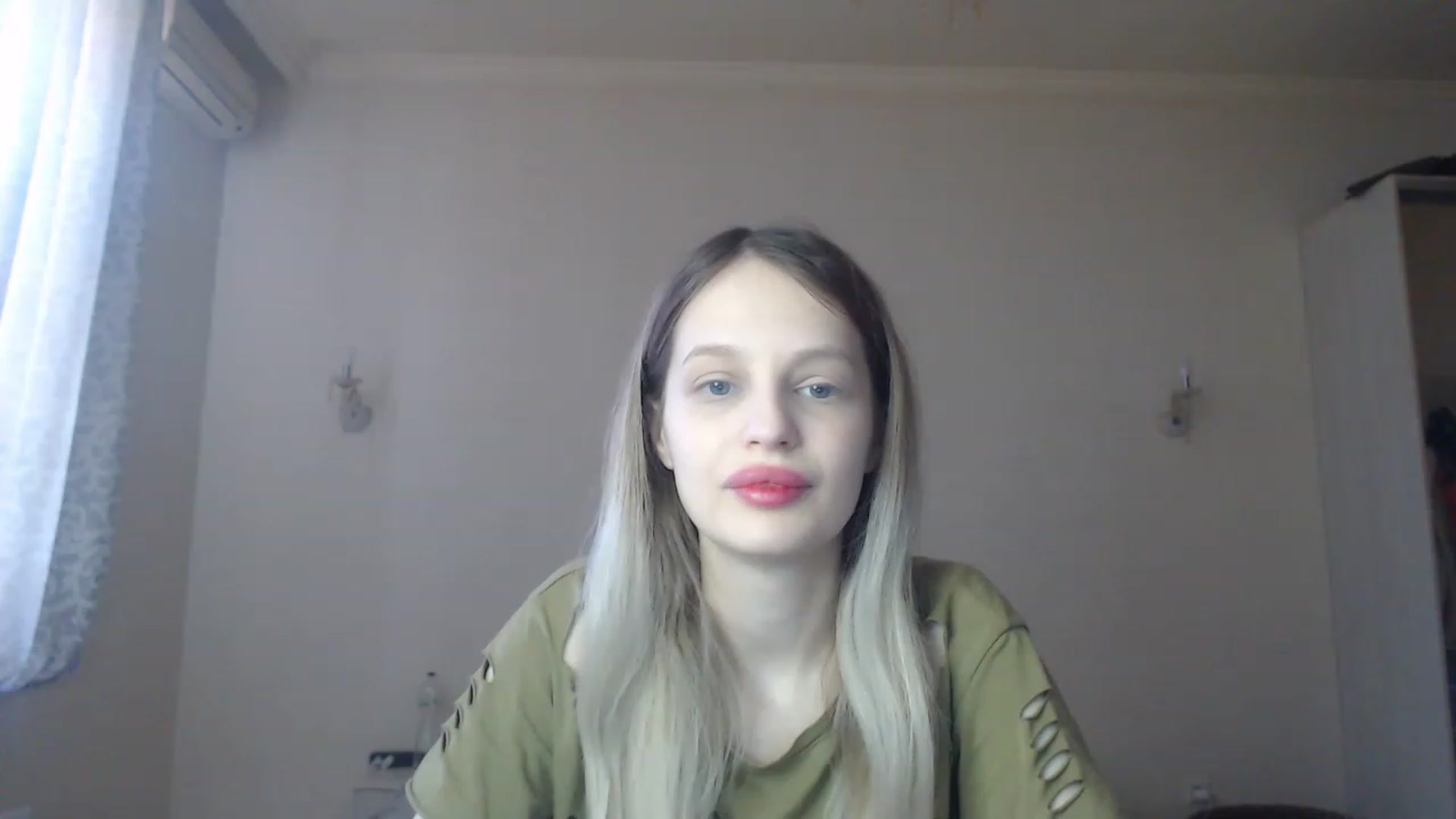 Gallery image thumbnail from Lola_vi's myfreecams stream on, 03/10/2023, 12:47 image 2 of 20
