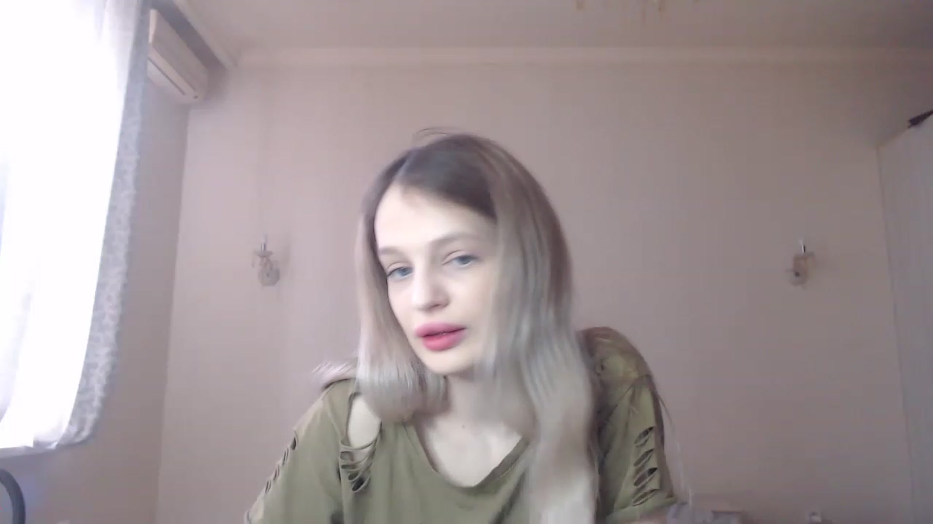 Gallery image thumbnail from Lola_vi's myfreecams stream on, 03/11/2023, 11:18 image 20 of 20