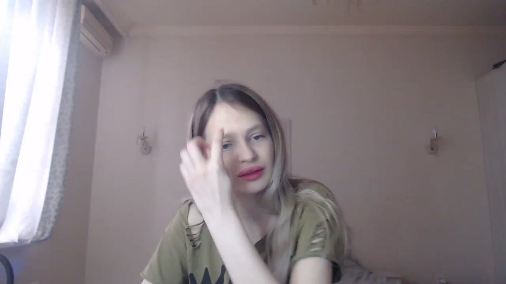 Gallery image thumbnail from Lola_vi's myfreecams stream on, 03/11/2023, 11:18 image 5 of 20