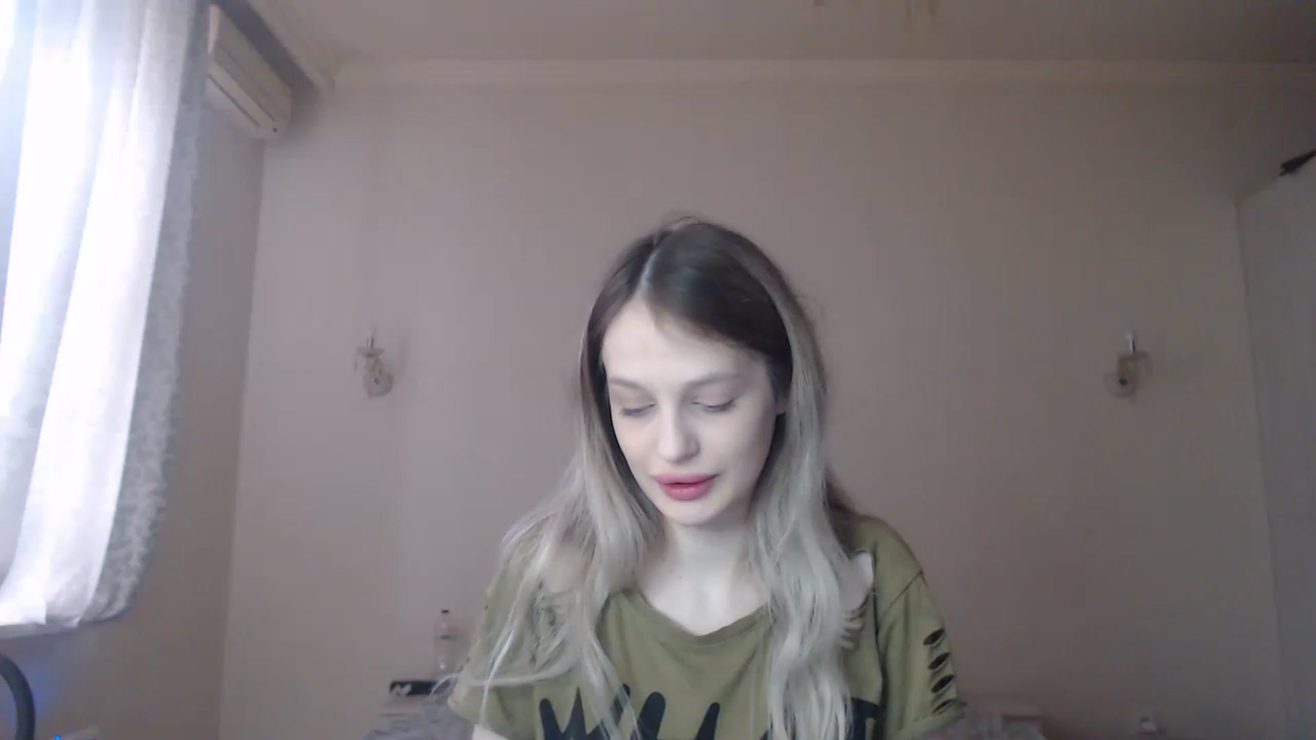 Gallery image thumbnail from Lola_vi's myfreecams stream on, 03/11/2023, 12:05 image 3 of 20