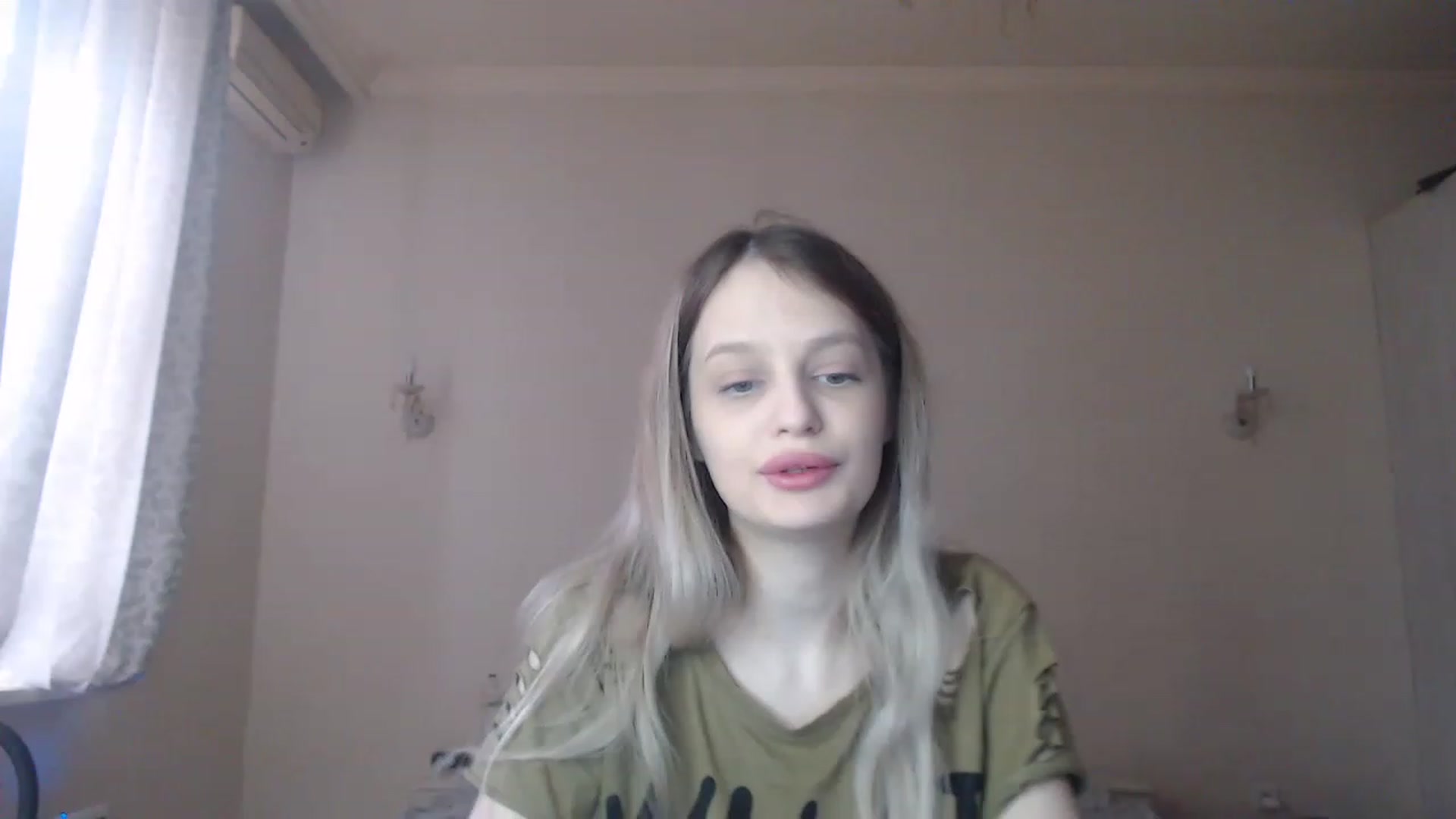 Gallery image thumbnail from Lola_vi's myfreecams stream on, 03/11/2023, 12:05 image 1 of 20