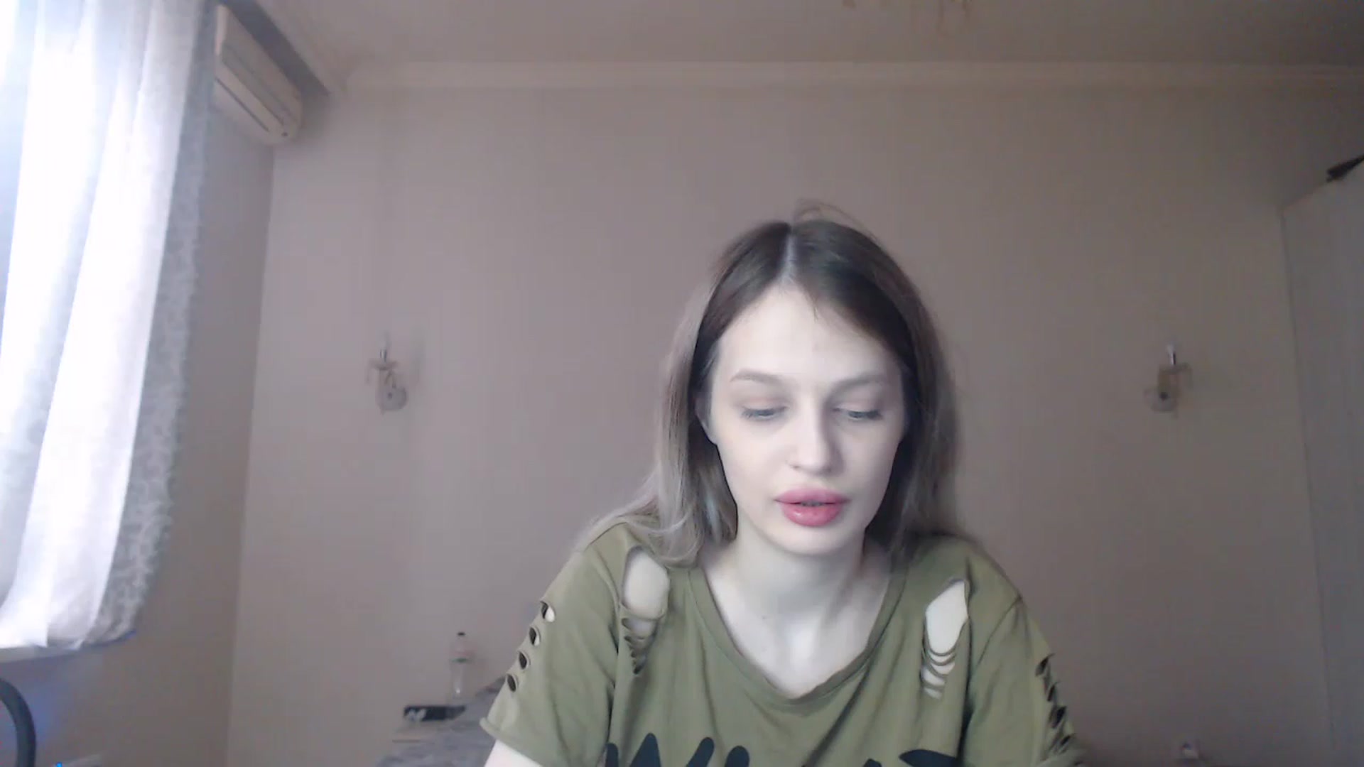 Gallery image thumbnail from Lola_vi's myfreecams stream on, 03/11/2023, 12:05 image 8 of 20