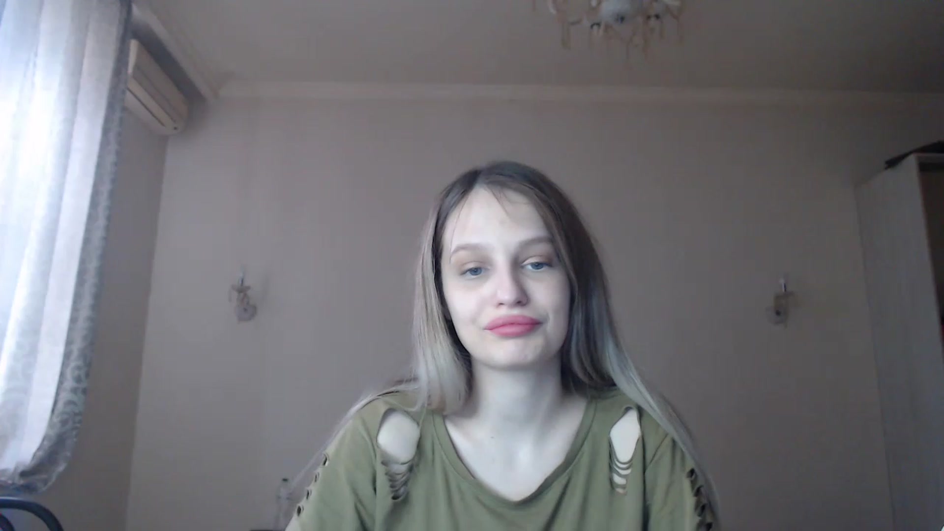 Gallery image thumbnail from Lola_vi's myfreecams stream on, 03/17/2023, 13:01 image 19 of 20