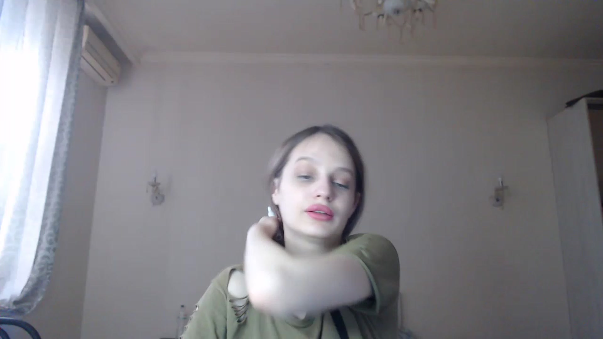 Gallery image thumbnail from Lola_vi's myfreecams stream on, 03/17/2023, 13:01 image 17 of 20