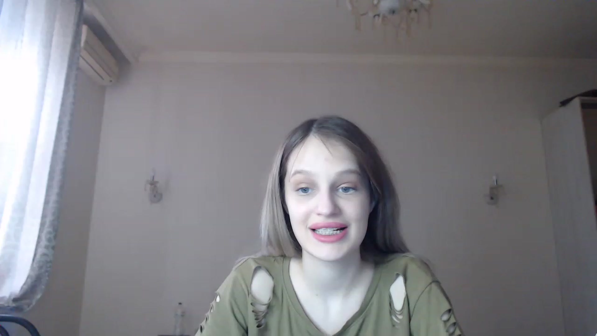 Gallery image thumbnail from Lola_vi's myfreecams stream on, 03/17/2023, 13:01 image 18 of 20