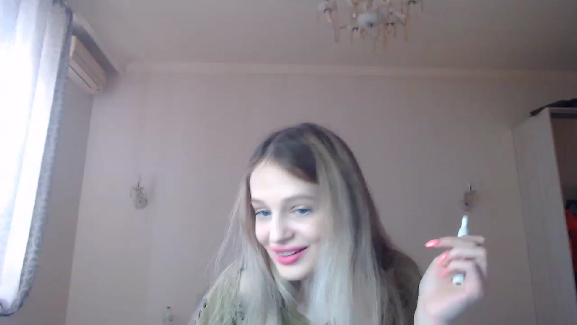 Gallery image thumbnail from Lola_vi's myfreecams stream on, 03/18/2023, 12:44 image 19 of 20