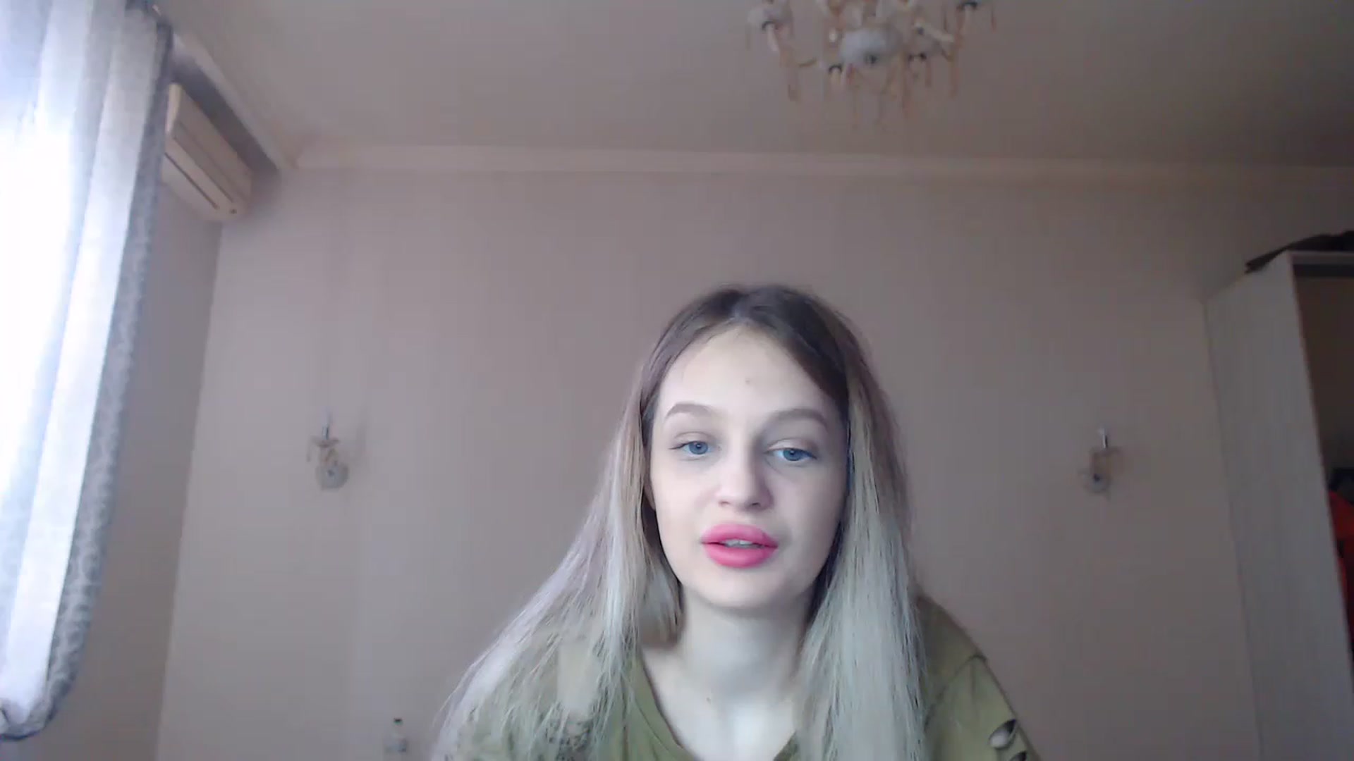 Gallery image thumbnail from Lola_vi's myfreecams stream on, 03/18/2023, 12:44 image 16 of 20