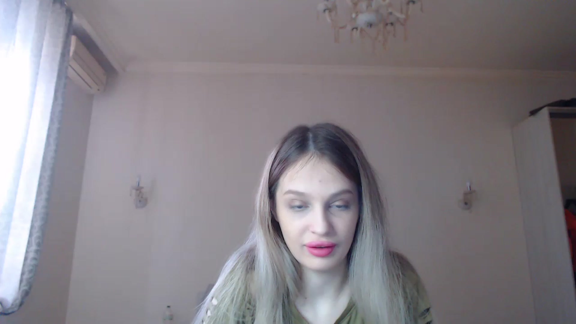 Gallery image thumbnail from Lola_vi's myfreecams stream on, 03/18/2023, 12:44 image 18 of 20