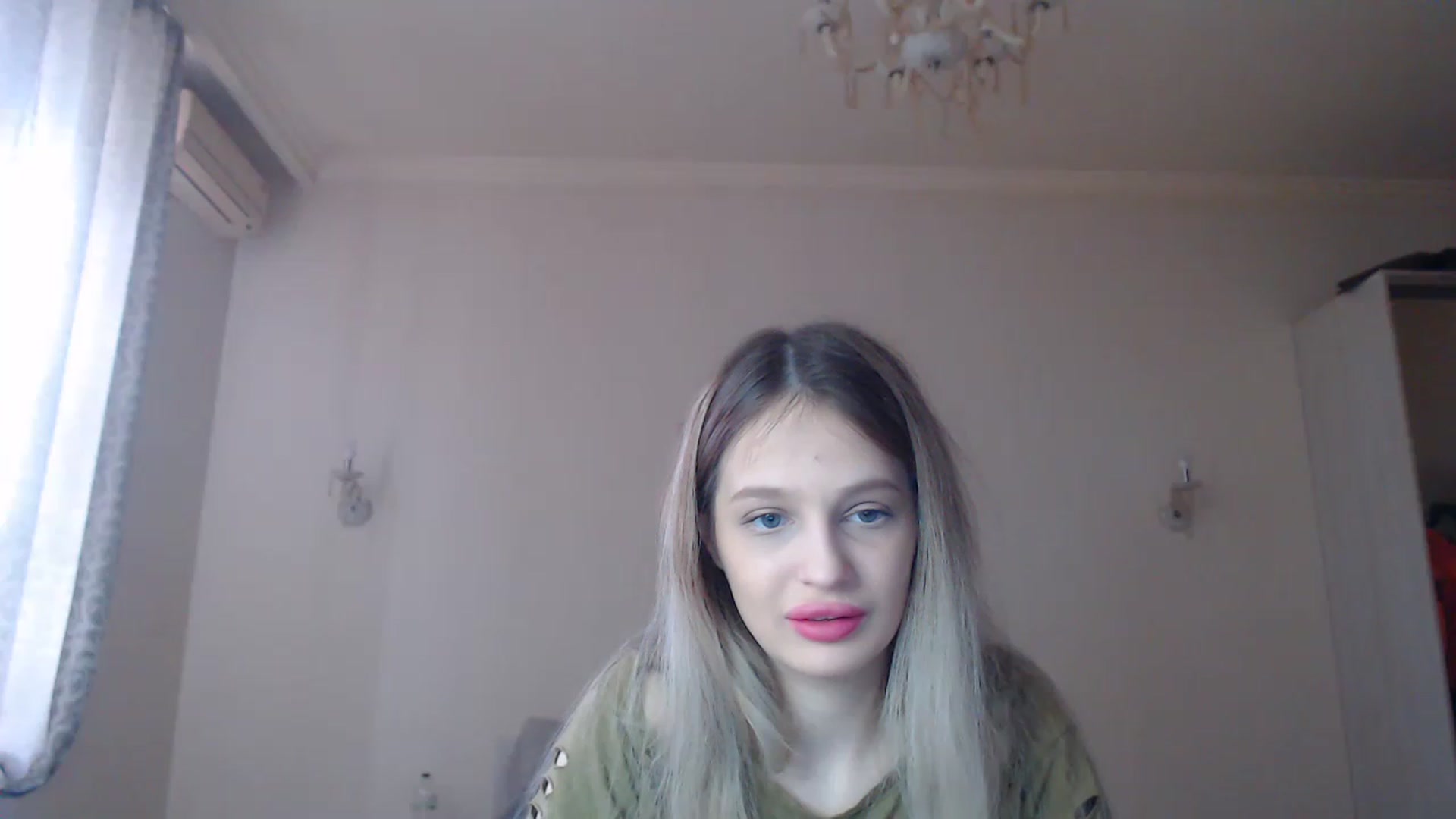 Gallery image thumbnail from Lola_vi's myfreecams stream on, 03/18/2023, 12:44 image 20 of 20