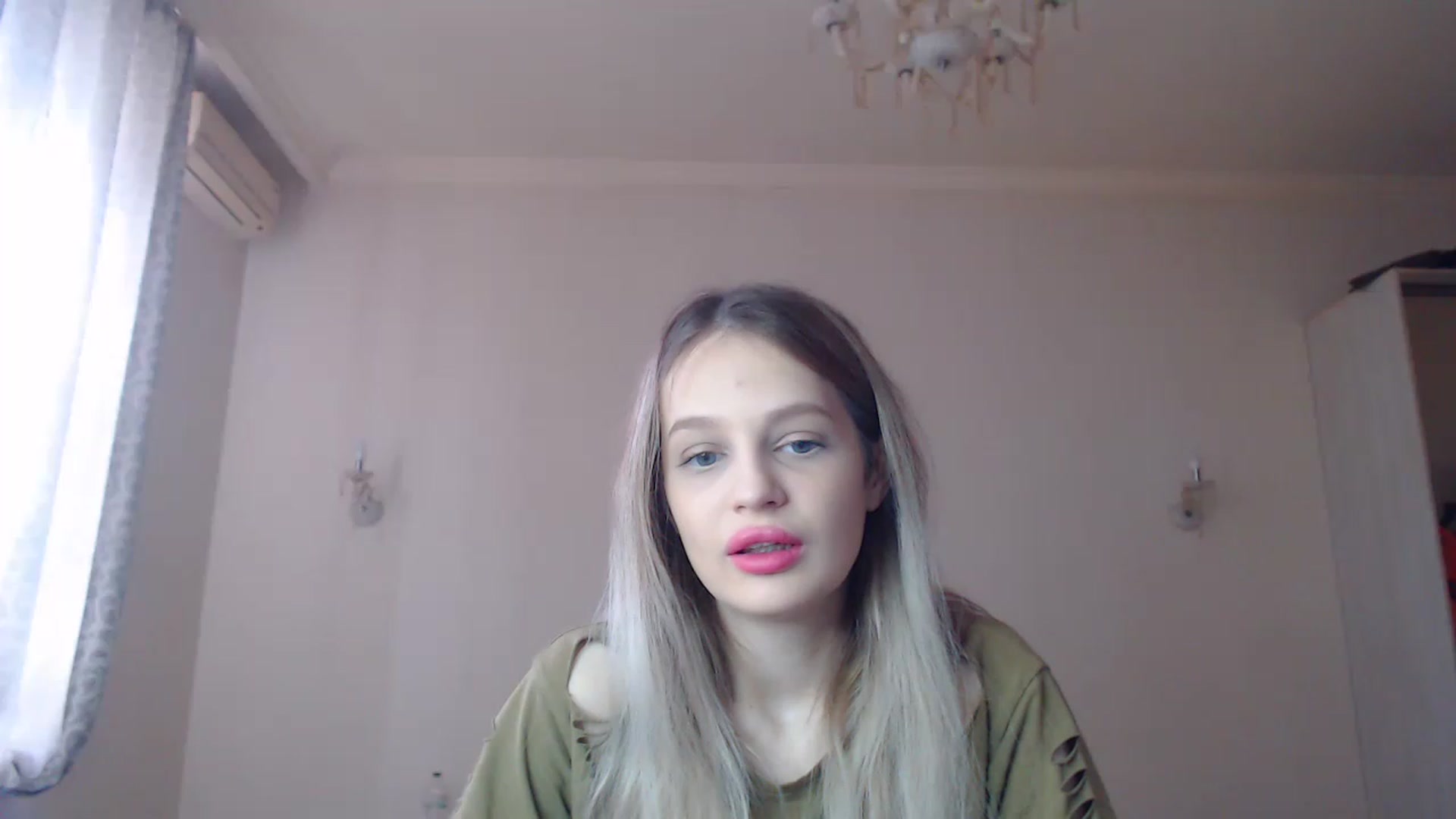 Gallery image thumbnail from Lola_vi's myfreecams stream on, 03/18/2023, 12:44 image 2 of 20