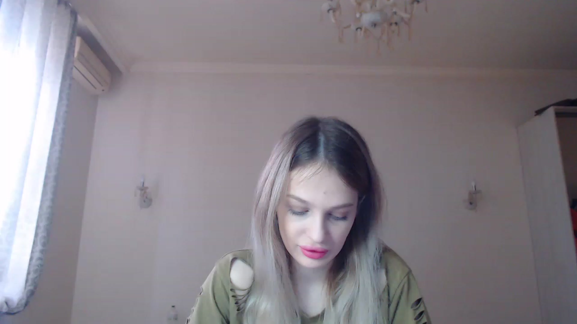 Gallery image thumbnail from Lola_vi's myfreecams stream on, 03/18/2023, 12:44 image 1 of 20
