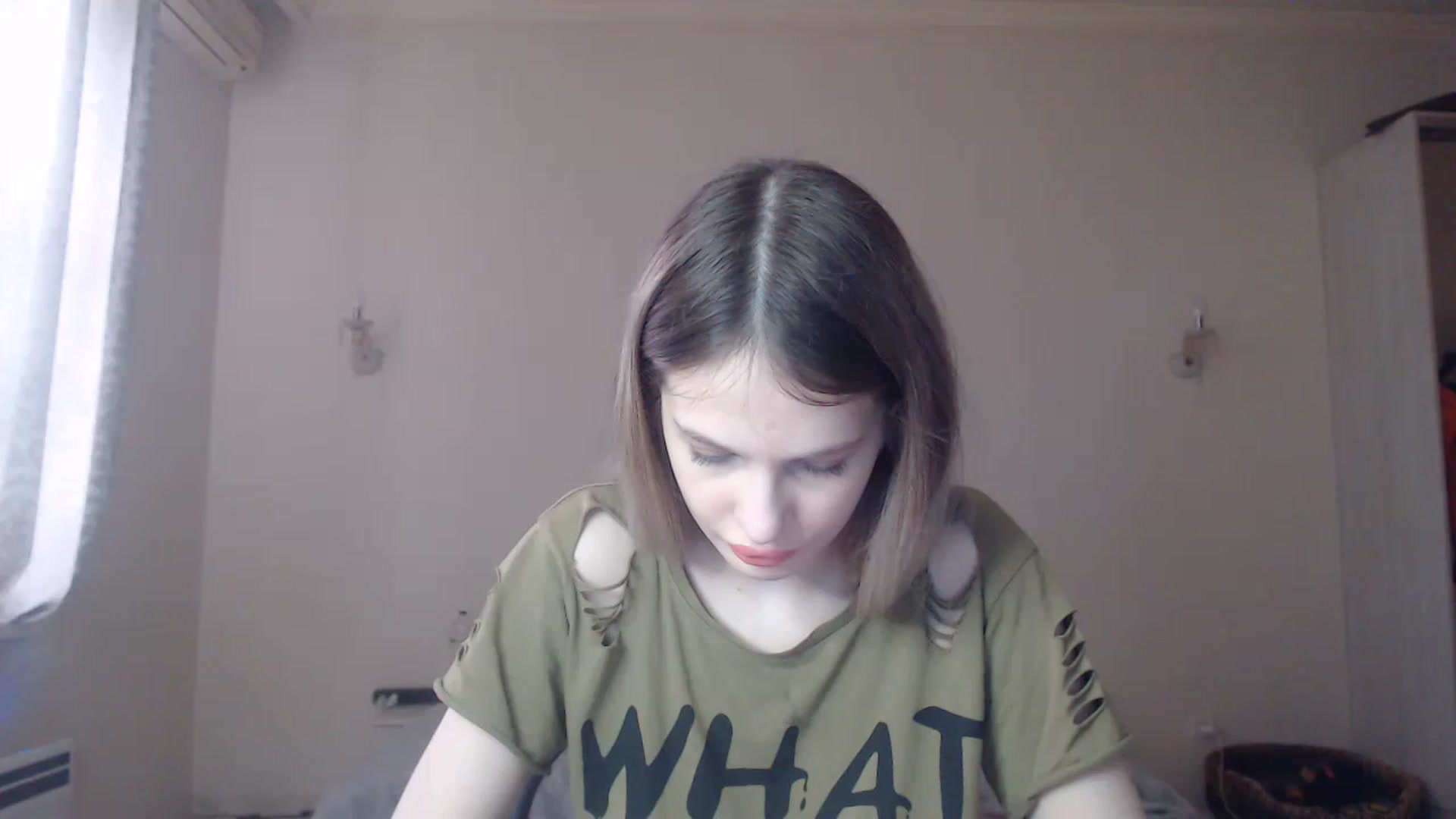Gallery image thumbnail from Lola_vi's myfreecams stream on, 03/21/2023, 13:05 image 12 of 20