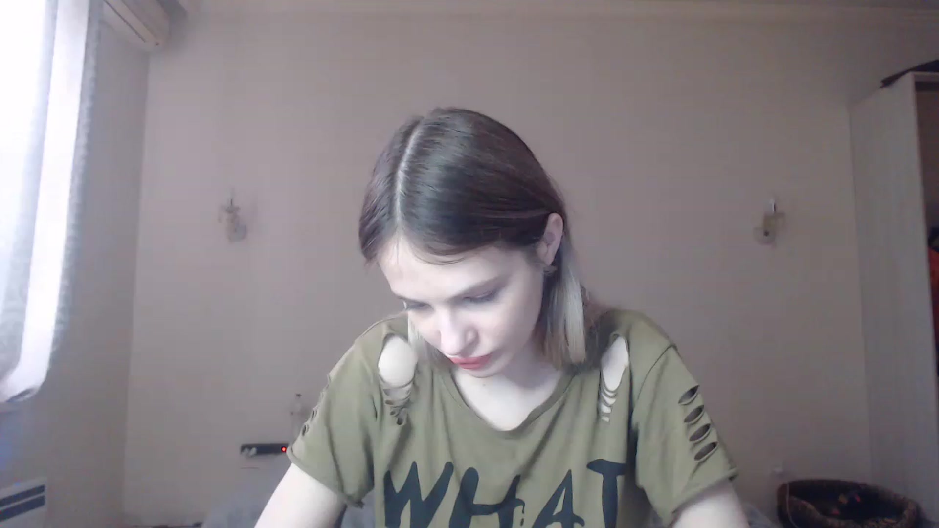 Gallery image thumbnail from Lola_vi's myfreecams stream on, 03/21/2023, 13:05 image 14 of 20