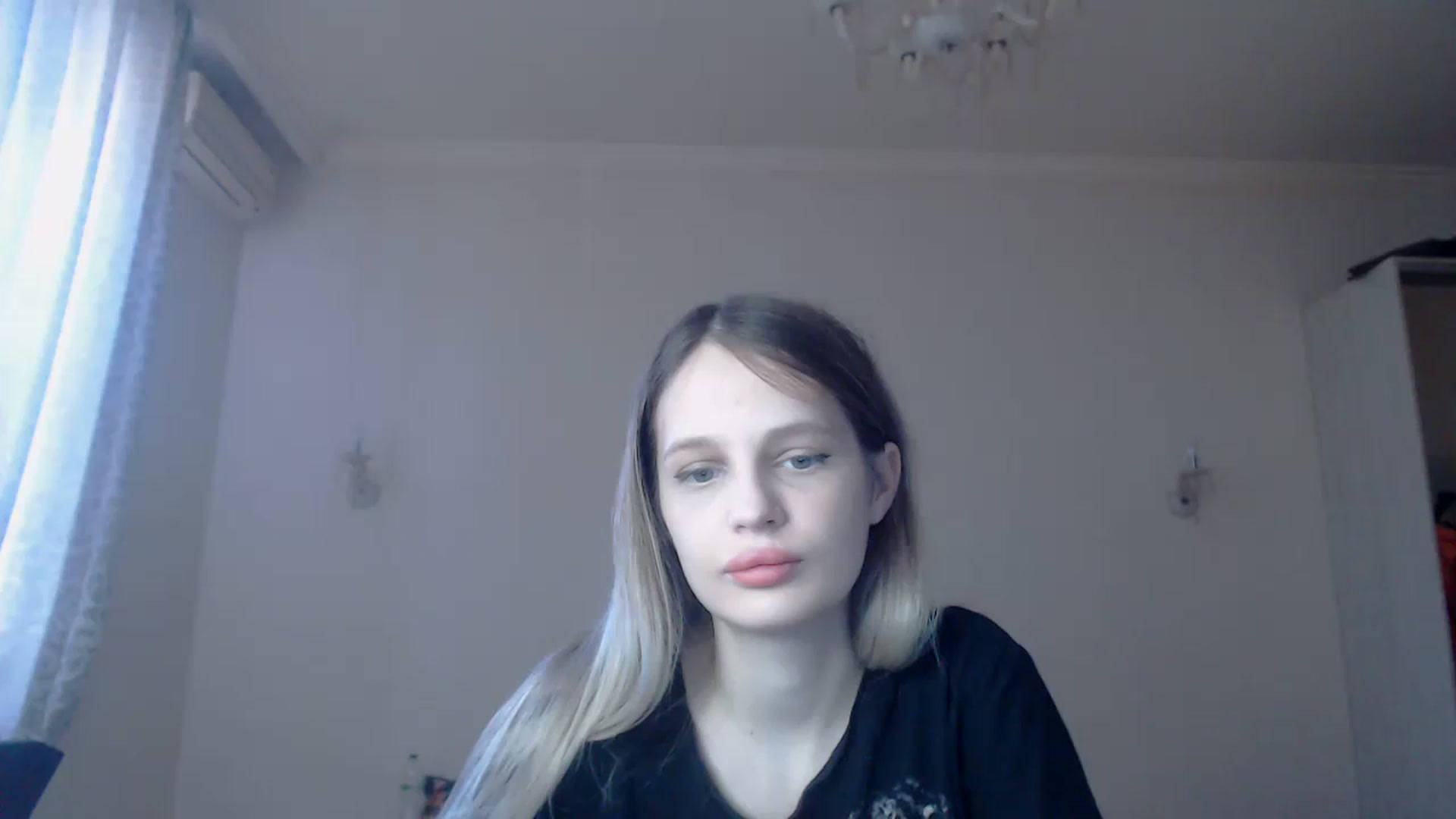 Gallery image thumbnail from Lola_vi's myfreecams stream on, 03/23/2023, 12:53 image 10 of 20