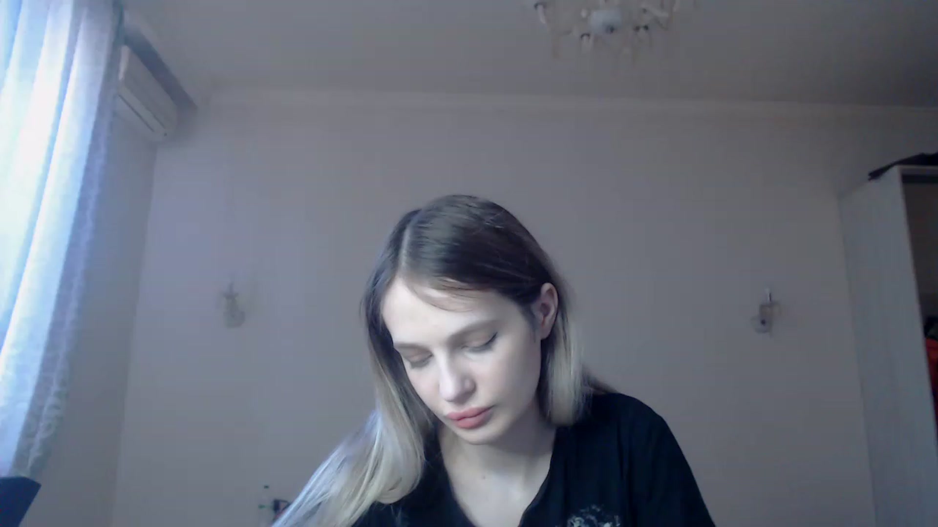 Gallery image thumbnail from Lola_vi's myfreecams stream on, 03/23/2023, 12:53 image 8 of 20