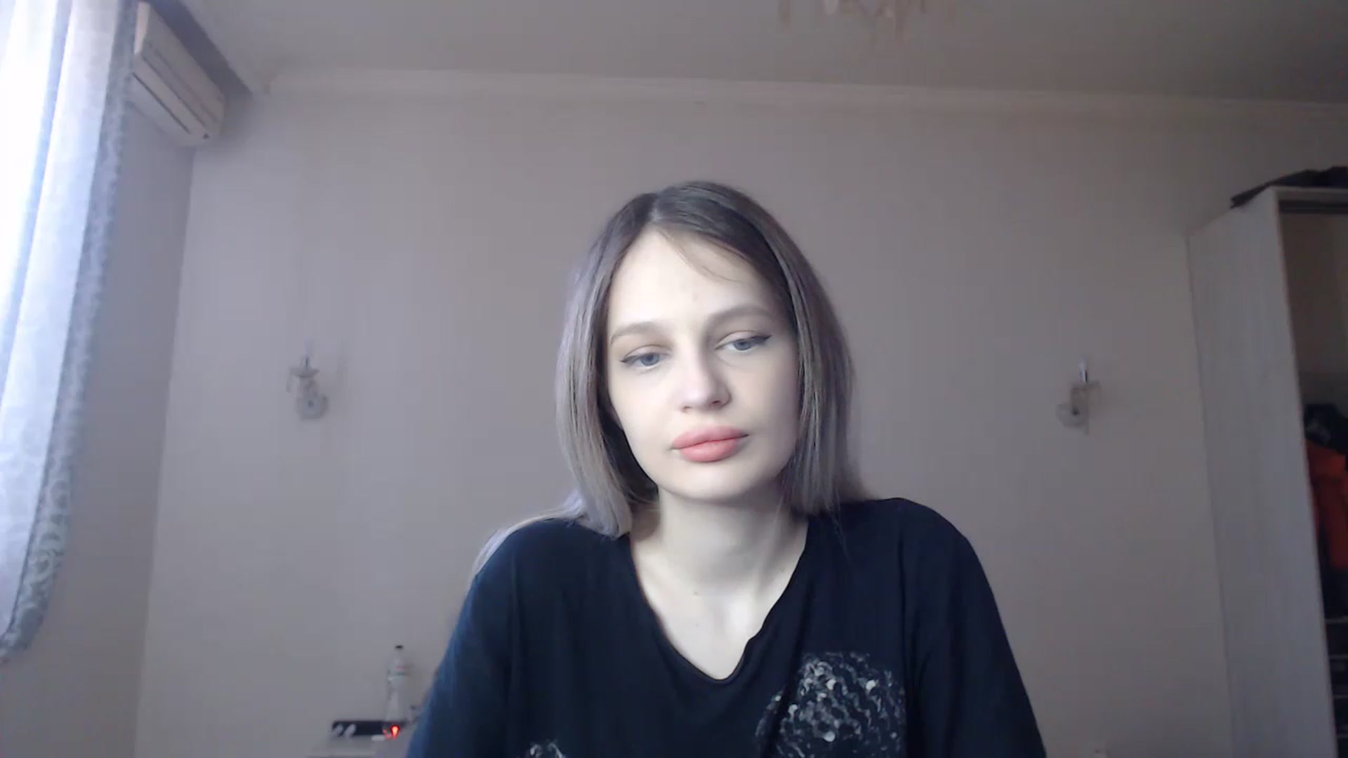 Gallery image thumbnail from Lola_vi's myfreecams stream on, 03/24/2023, 12:05 image 16 of 20