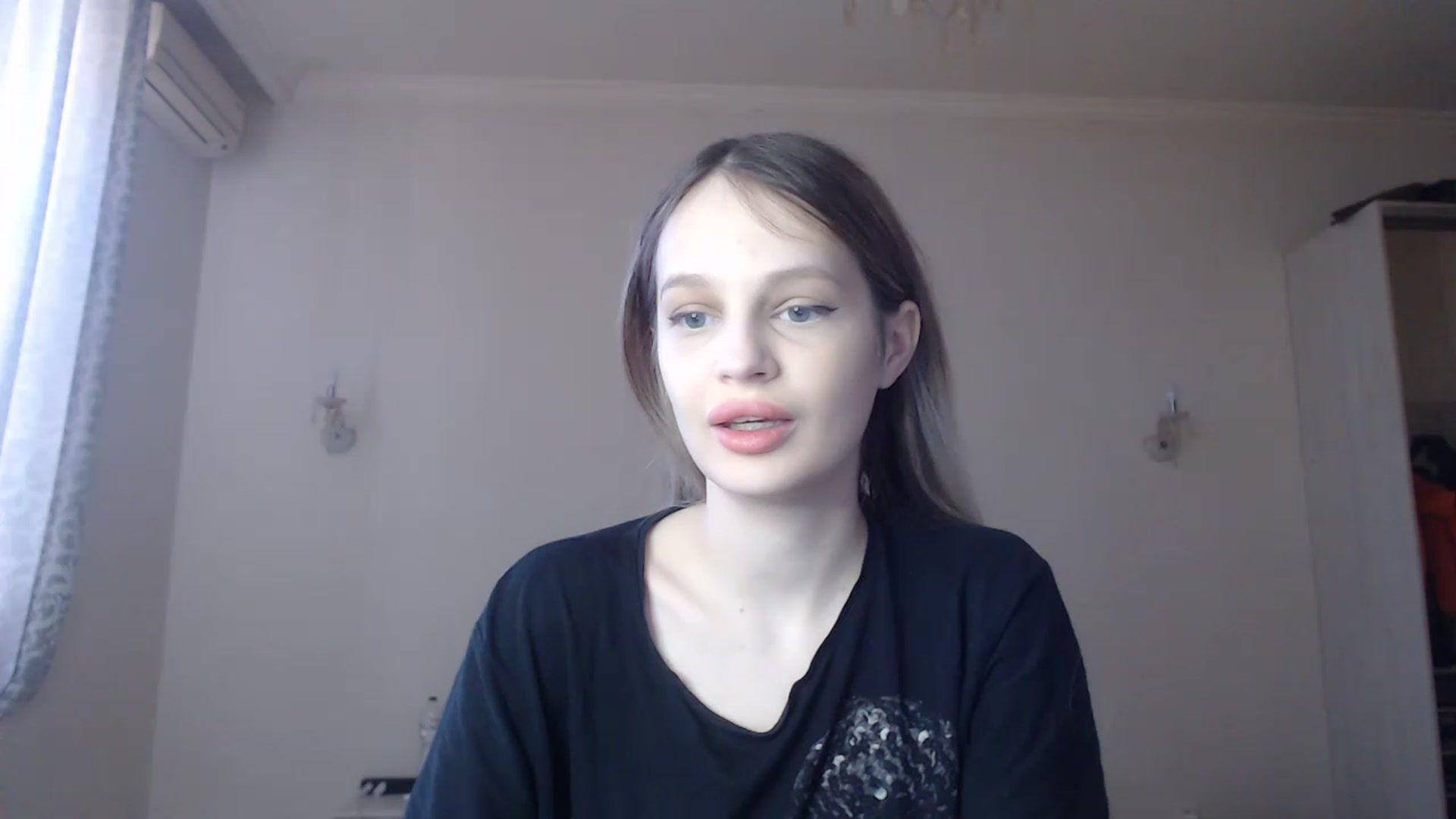 Gallery image thumbnail from Lola_vi's myfreecams stream on, 03/24/2023, 12:05 image 12 of 20